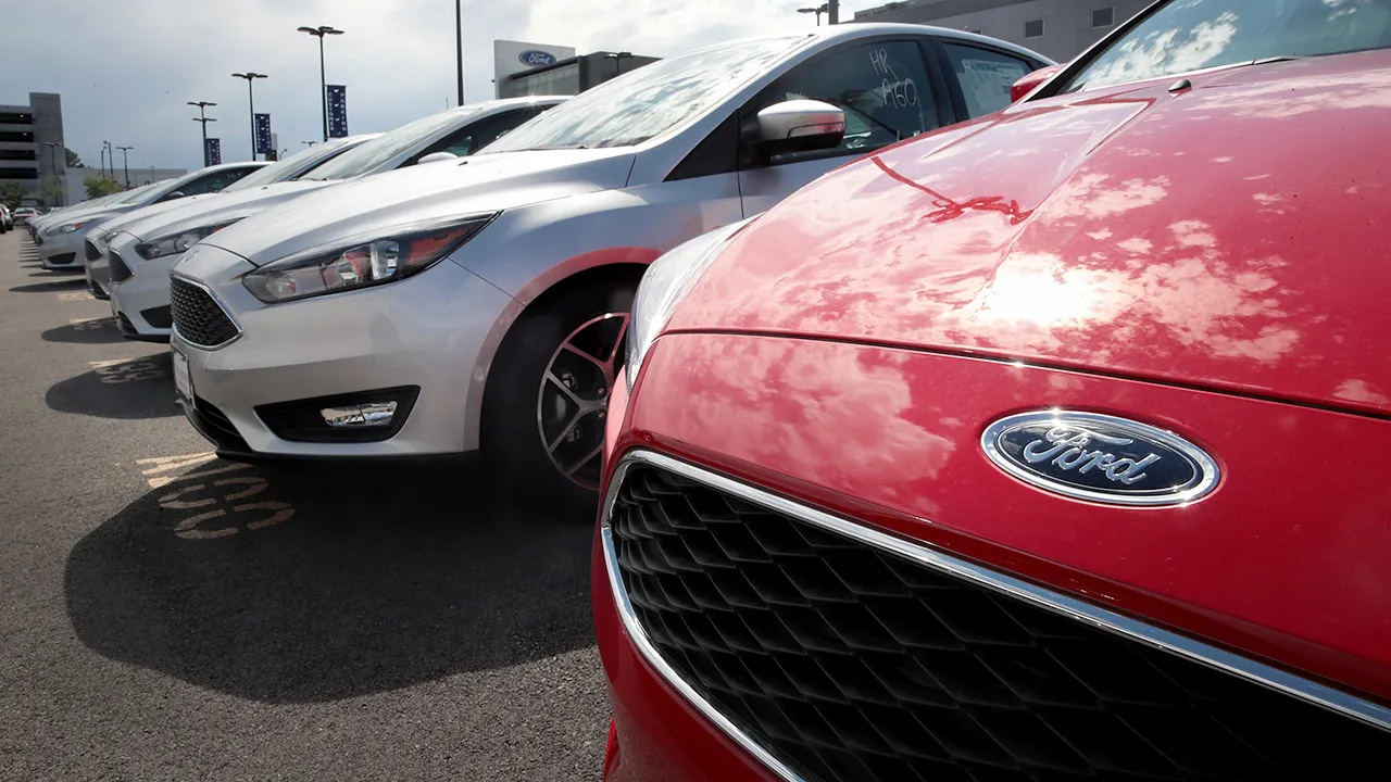 Ford recalls more than 255,000 Focus cars due to the risk of engine stalling.