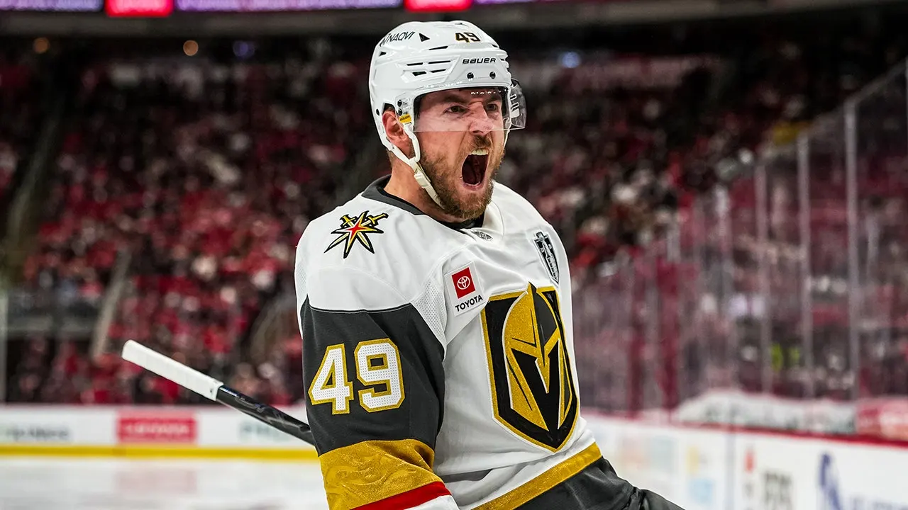 Golden Knights overcome a 2-0 disadvantage to defeat Hurricanes 5-4 in Game 1