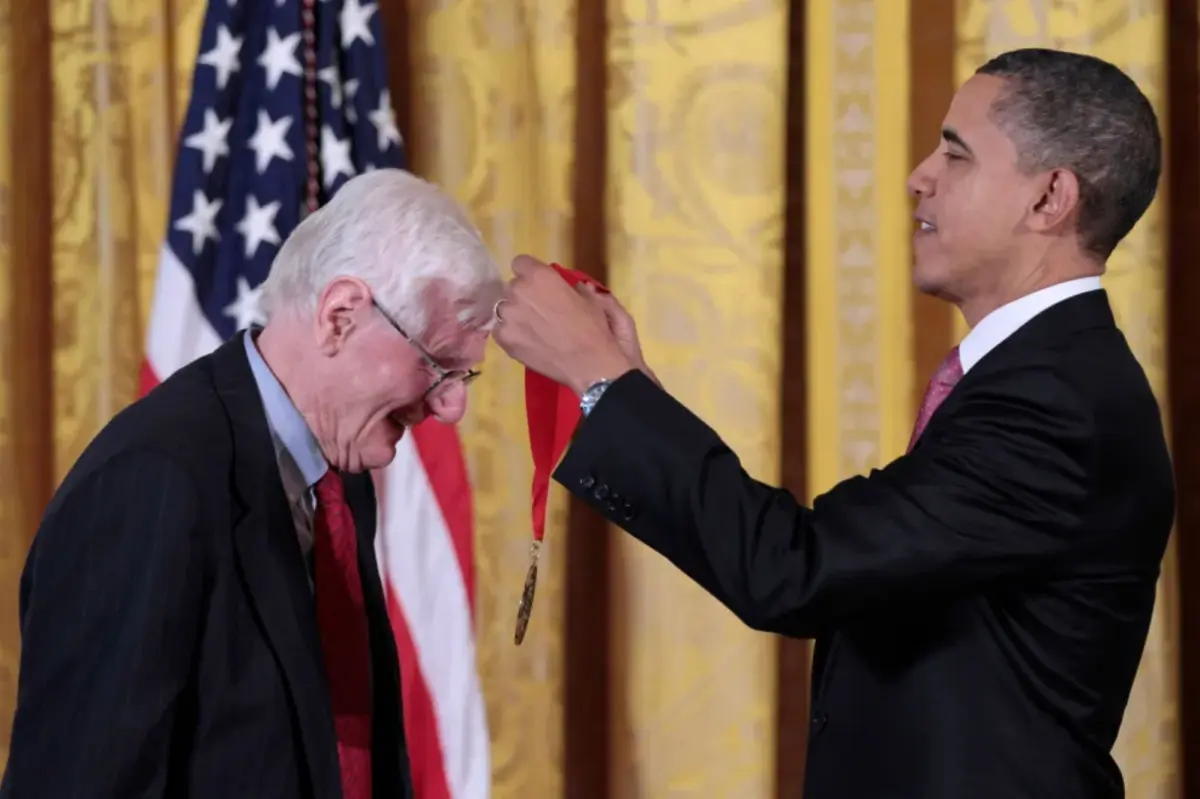 Gordon S. Wood, a historian of the American Revolution, dies at 92 due to a car accident in a parking lot.