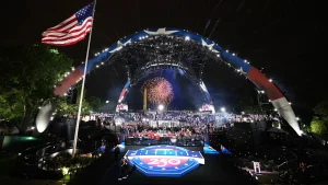 Historian informs Jim Acosta that the UFC White House event resembles the lynching period.
