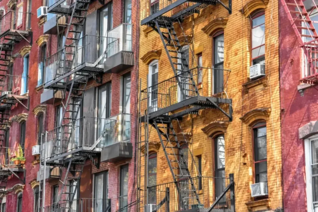 Homeowners in Manhattan lose an average of $24K when selling their homes: Study