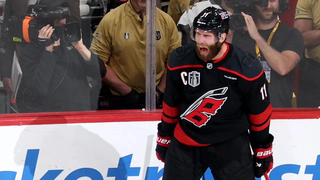 Hurricanes defeat Golden Knights in Game 5 to take 3-2 lead in Stanley Cup Final