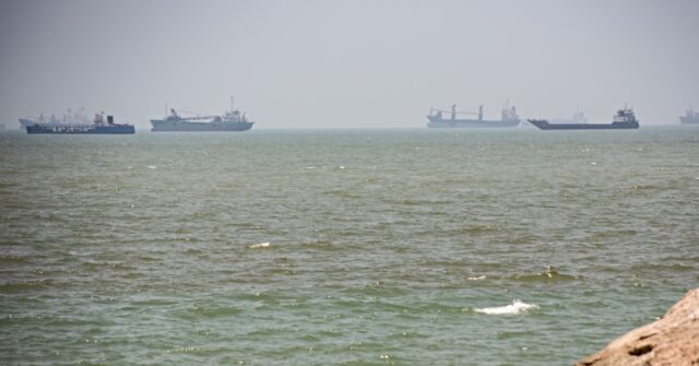 Increase in Shipping Activity in the Strait of Hormuz Contradicts Iran's Closure Assertion