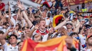 Incredible golf journey, German soccer supporter Freddy amazed by little Ohio town during Cup travels, Sofia Vergara pauses & MEAT