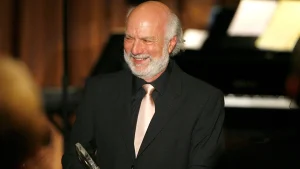 James Burrows, iconic director of 'Cheers' and 'Friends,' passes away at 85