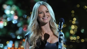 Jewel discusses her experiences with homelessness and panic attacks prior to achieving fame.