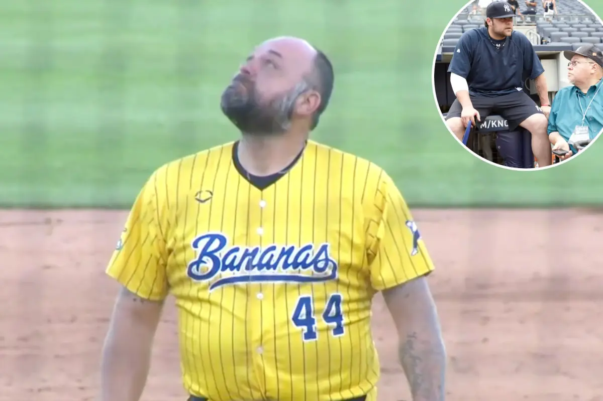 Joba Chamberlain has a heartfelt moment with the Savannah Bananas
