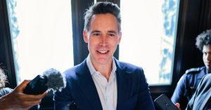 Josh Hawley cautions that AI poses a serious danger that could reduce humans to mere 'raw material'