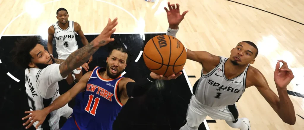 Knicks' Incredible Tip-In Created a Thrilling Moment at Madison Square Garden