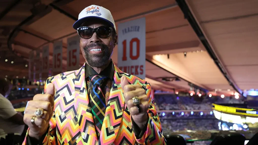 Knicks icon seen eating fries as if they were bone-in wings during NBA Finals, and fans are glued to the scene