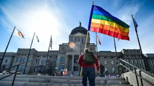 Lab school at University of Chicago takes down LGBTQ pride flag due to concerns about neutrality