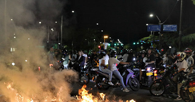 Leftists Protest in Colombia Following Election of Abelardo de la Espriella