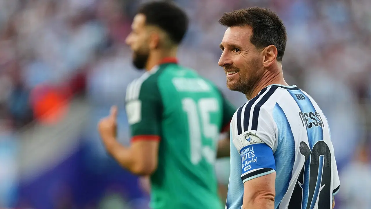 Lionel Messi's three goals equal World Cup scoring record in Argentina's victory