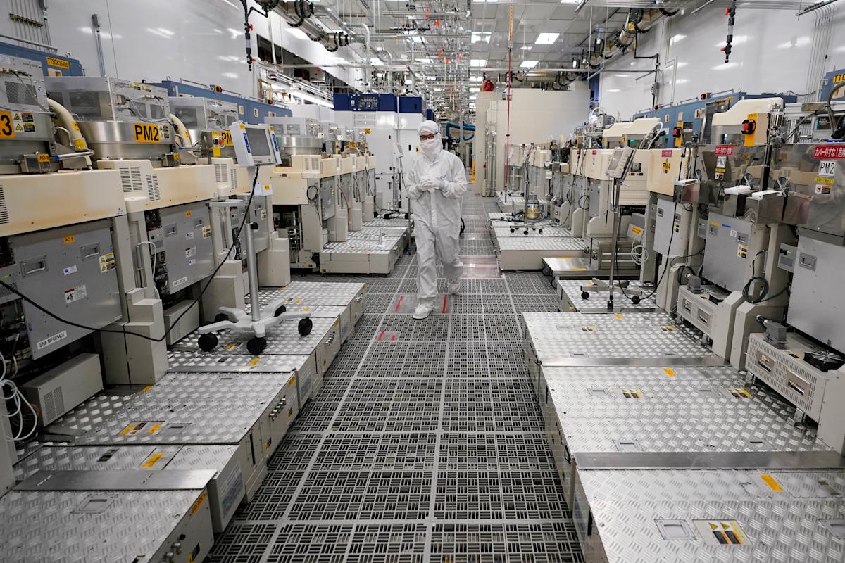 Market update: S&P 500 and Nasdaq take a break after tech sell-off with attention on Micron