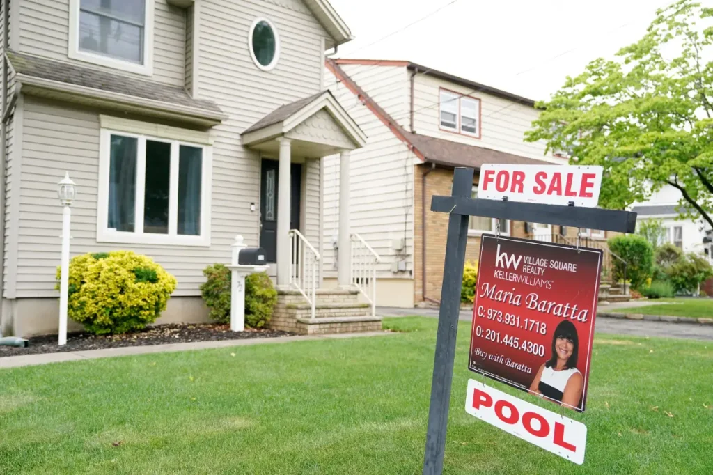 May home sales rise unexpectedly to the highest point of the year