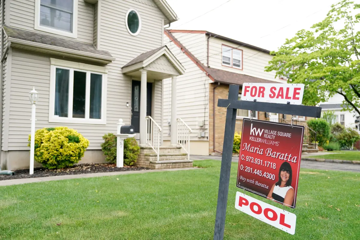 May home sales rise unexpectedly to the highest point of the year