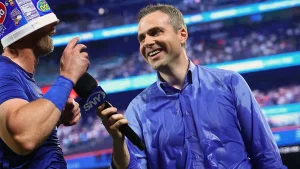 Mets TV reporter struggles to finish a Skyline Chili dog during a broadcast