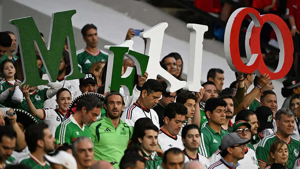 Mexico fans face criticism for chanting anti-gay slurs during match against Czechia