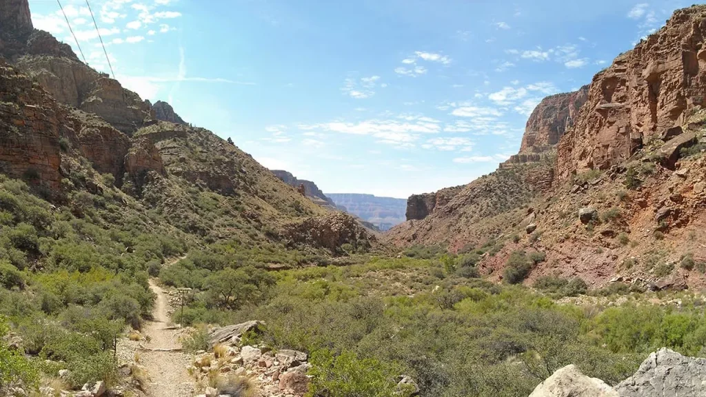Multiple hikers are reportedly deceased, likely due to extreme heat at the Grand Canyon.