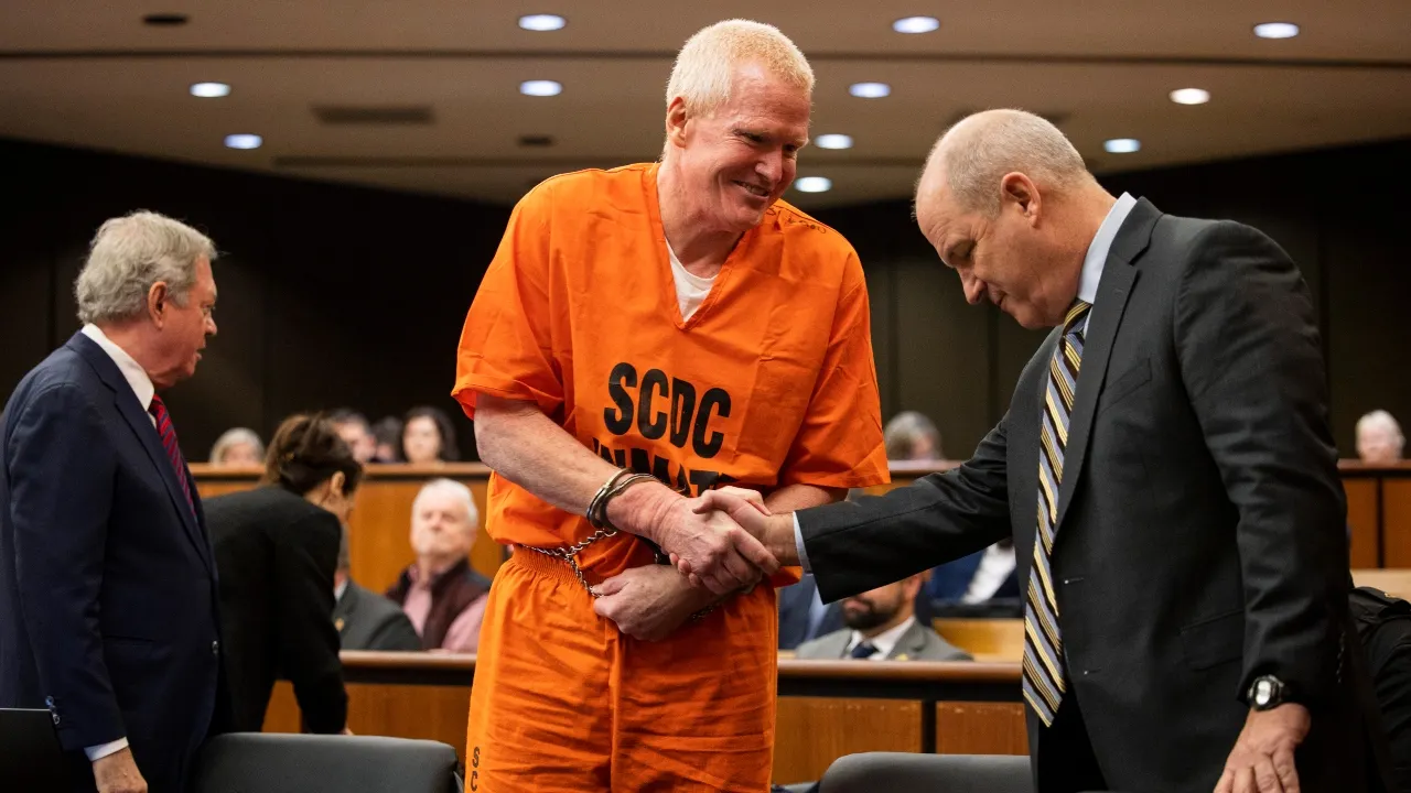 Murdaugh's defense withdraws motion to appear without restraints at pretrial hearings