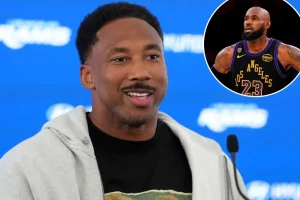 Myles Garrett seems to encourage LeBron James to remain with the Lakers during Rams introduction.