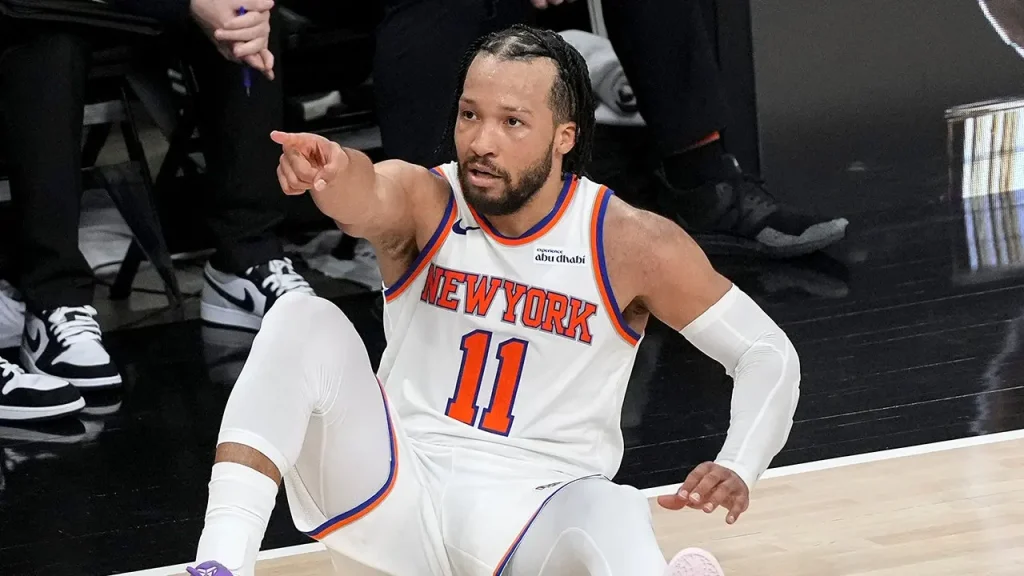 NBA looking into fans who reportedly made comments to Jalen Brunson.