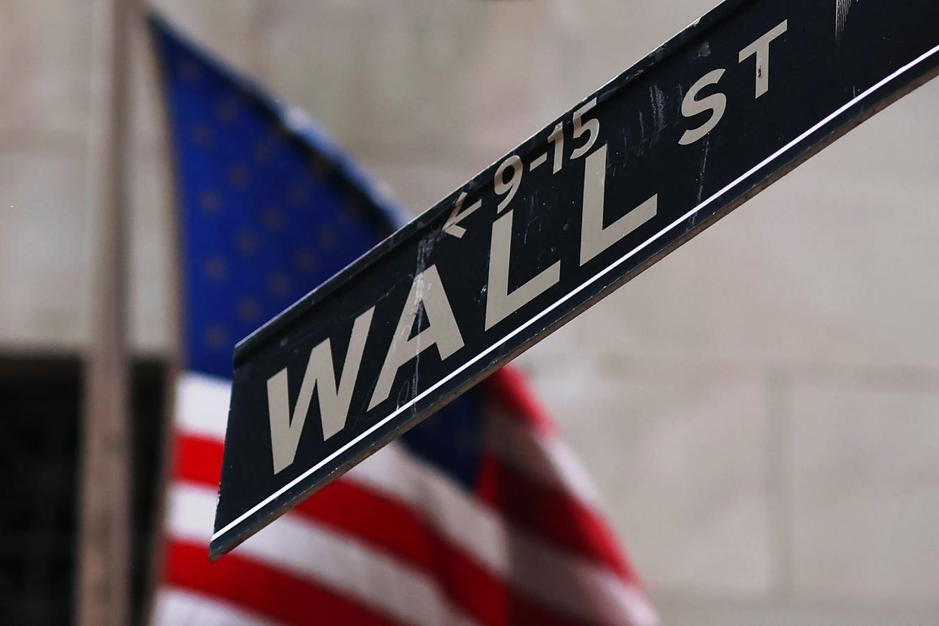 Nasdaq Falls 4% as Major Indexes Decline Amid Tech Selloff
