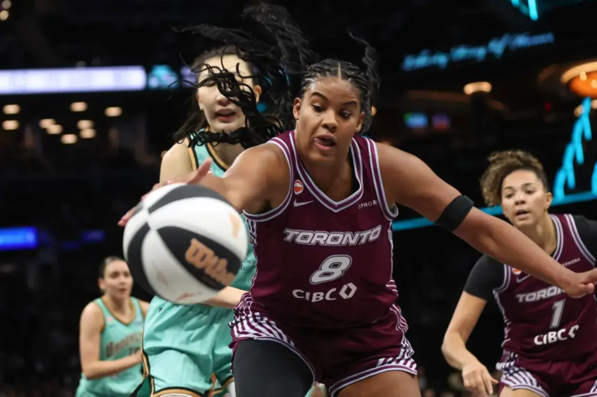 Nyara Sabally receives a heartfelt reception during her emotional return to Barclays Center with Tempo