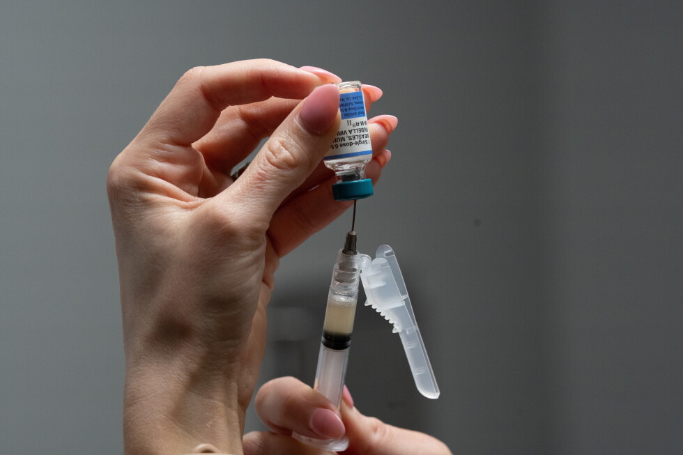 OB-GYN group’s vaccine advice varies from that of the US government.