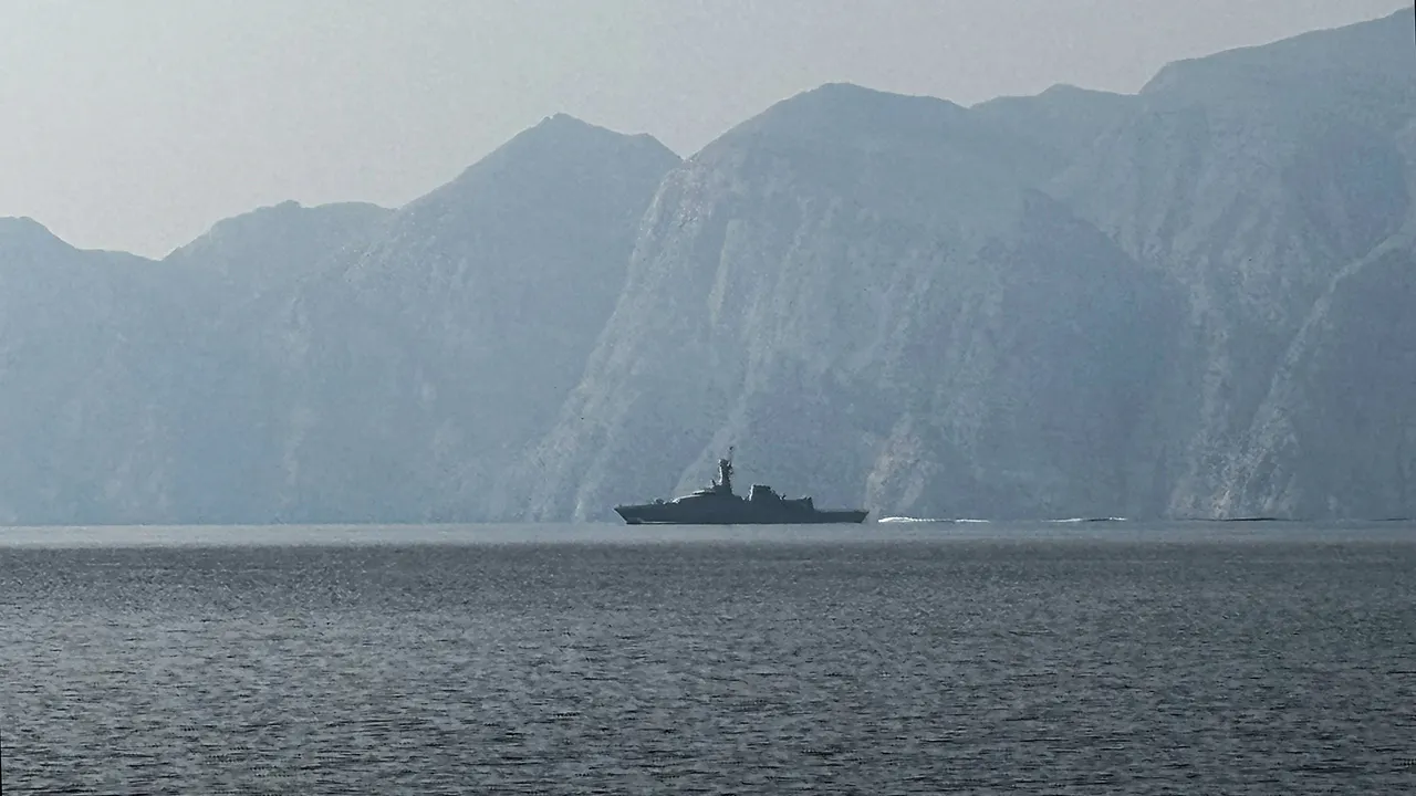 Oil prices fluctuate as investors anticipate US-Iran agreement to reopen the Strait of Hormuz.