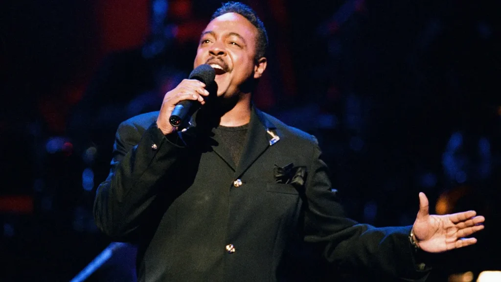 Peabo Bryson, the singer of 'A Whole New World' and Disney favorites, has passed away at 75.