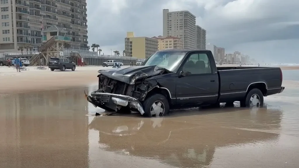 Pickup truck crashes into toll booth in Daytona Beach Shores, resulting in the death of an attendant