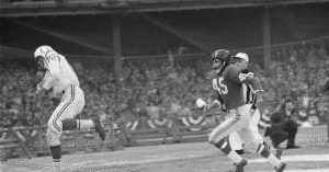 Raymond Berry, Pro Football Hall of Fame Receiver, Passes Away at 93