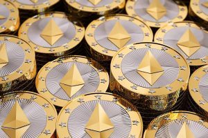 Reasons to Choose Ethereum Instead of Bitcoin at This Moment