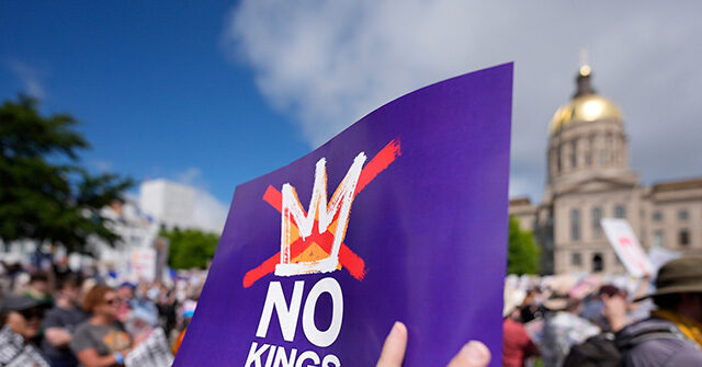 Reverend at 'No Kings' Concert Expresses Gratitude to 'Every God'