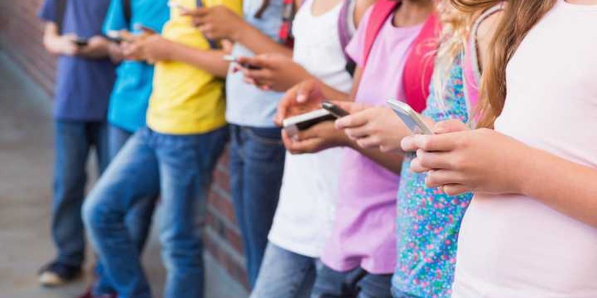 Schools in New York prohibited smartphones last year — and it appears to be a wise decision.
