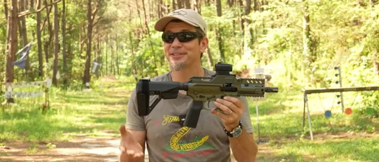 See Man Transform His Gun Into a Chainsaw