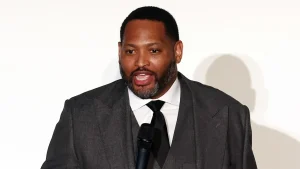 Seven-time NBA champion Robert Horry hopes the World Cup brings countries together.