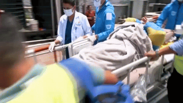 Sherpa discovered crawling on Everest a week after going missing