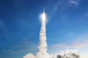 SpaceX Shares Rose 19% on Their First Trading Day. Should Investors Jump In or Wait for the Excitement to Settle?