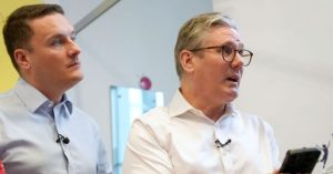 Starmer’s Direct Messages Disappeared, Creating Gaps in Mandelson Files