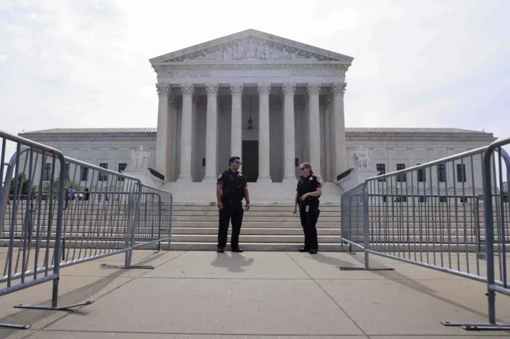 Supreme Court overturns Hawaii law that mandated permission for carrying firearms in stores and hotels