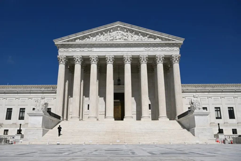 Supreme Court overturns Trump's directive on birthright citizenship in setback for the president