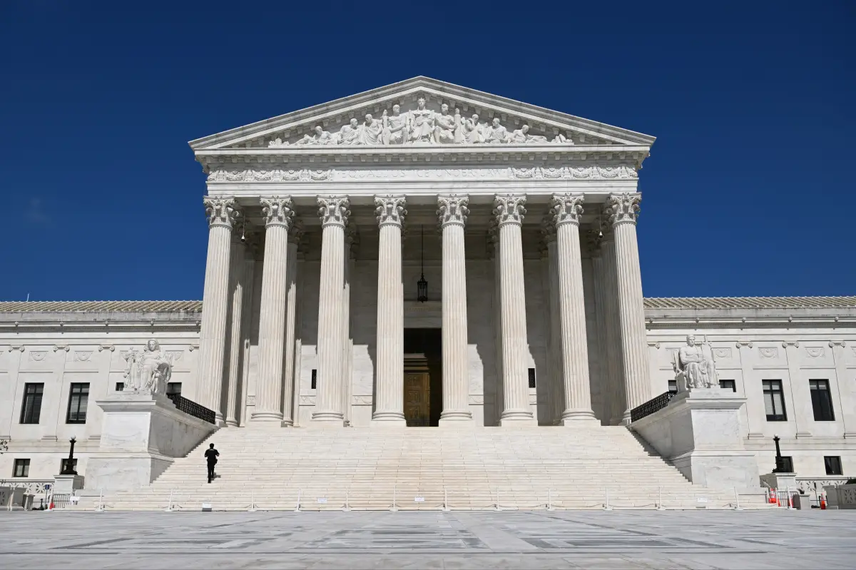 Supreme Court overturns Trump's directive on birthright citizenship in setback for the president