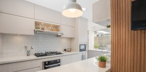 The rise of quartz countertops is causing a public health problem in the US – two occupational health experts discuss the increase in lung transplants and legal cases.