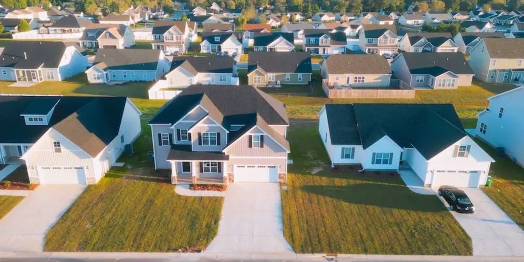 The troublesome housing bill is aimed at red America.