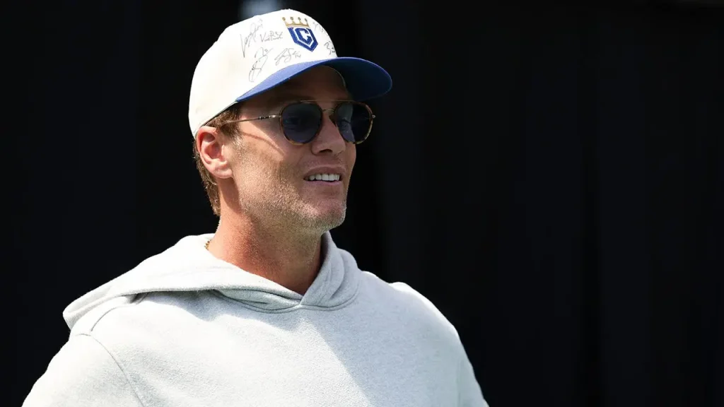 Tom Brady warns Raiders after 3-14 season, calls for better performance