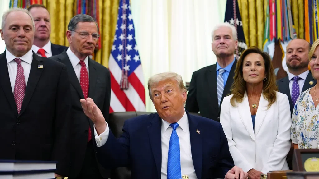 Trump looks for a successor to Bill Pulte to move forward with the FISA reauthorization agreement.
