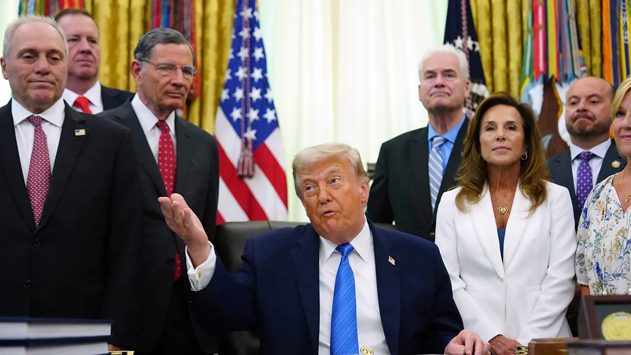 Trump looks for a successor to Bill Pulte to move forward with the FISA reauthorization agreement.
