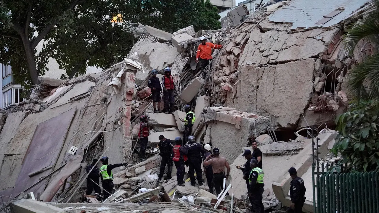 Trump states that earthquakes in Venezuela led to tragic fatalities and proposes US assistance.
